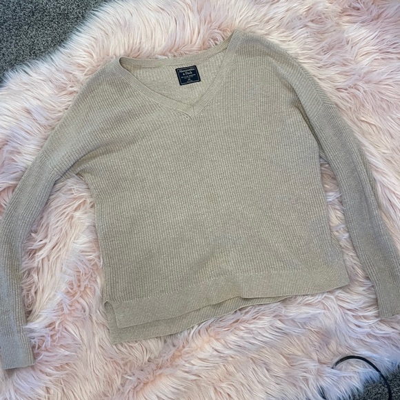 ABERCROMBIE & FITCH OVERSIZED V NECK SWEATER BEIGE - Picture 3 of 4
